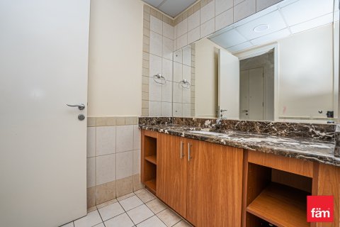 Casa urbana para arrendamento em Dubai, EAU 3 quartos, 253.3 m2 № 754808 - foto 28