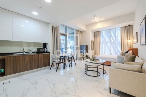 Apartament në Business Bay, Dubai, Emiratet e Bashkuara Arabe 1 dhomë, 84.73 m2. № 744444 - Foto 2
