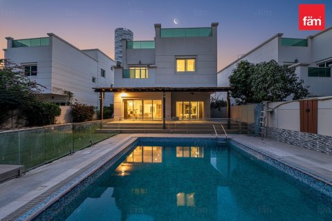 Βίλα σε Dubai, ΗΑΕ 4 υπνοδωμάτια, 501.5 τ.μ. Αρ. 652230 - φωτογραφία 2