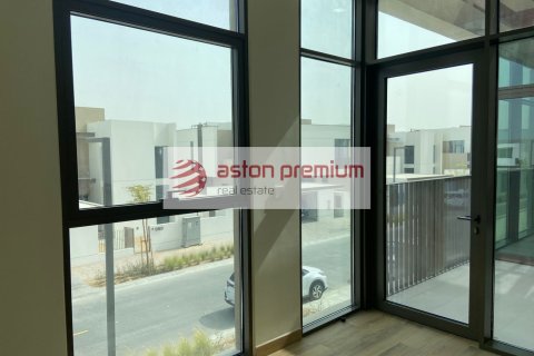 Villa sa Al Furjan, Dubai, UAE 4 silid-tulugan, 620 sq.m. № 634262 - larawan 7