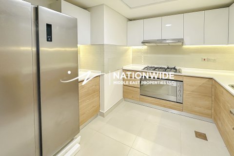 Apartmen di Abu Dhabi, UAE 3 bilik tidur, 142 meter persegi № 634258 - foto 3