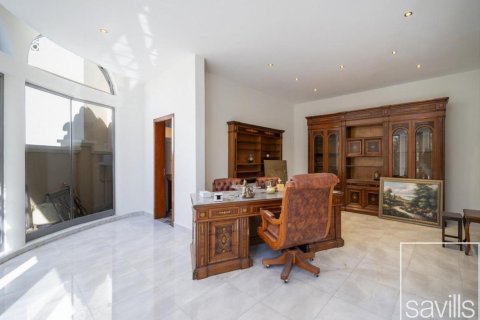Palm Jumeirah, Dubai, UAE의 판매용 빌라 침실 5개, 1244.71제곱미터 번호 747109 - 사진 12