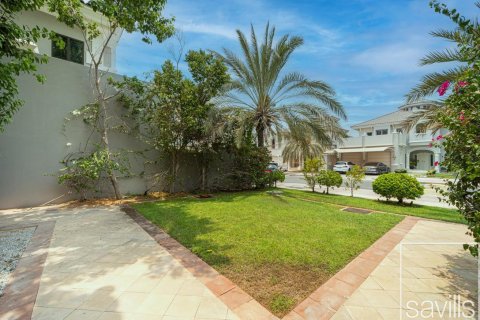 Vilë në Palm Jumeirah, Dubai, Emiratet e Bashkuara Arabe 4 dhoma gjumi, 720.46 m2. № 747108 - Foto 15