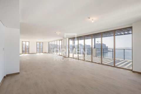 Penthouse para arrendamento em Jumeirah, Dubai, EAU 5 quartos, 822.47 m2 № 756933 - foto 2