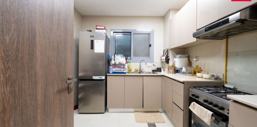 Korter asukohaga Dubai, AÜE: 1 magamistoaga, 76.8 m² Nr 727725