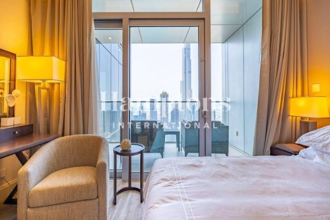 Huoneisto Downtown Dubai (Downtown Burj Dubai), Arabiemiraatit 2 makuuhuonetta, 148.83060600 m2 № 651258 - kuva 2