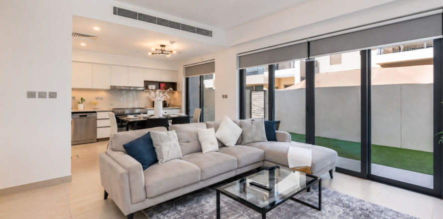 Σπίτι σε Arabian Ranches 2, Dubai, ΗΑΕ 4 υπνοδωμάτια, 220 τ.μ. Αρ. 764408