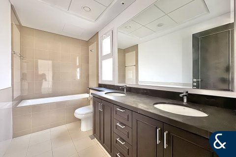 Radový dom v Dubai Land, SAE 3 spálne, 186 m2 č. 697702 - Fotografia 11