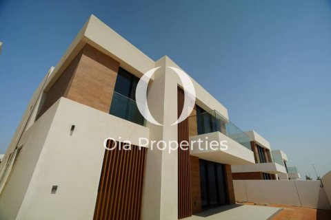 Villa à vendre à  Saadiyat Island, Abu Dhabi, EAU 4 chambres, 629 m2 № 644693 - photo 2