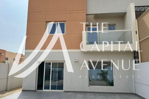 Al Samha、Abu Dhabi、UAE にあるタウンハウス販売中 4ベッドルーム、260 m2、No681272 - 写真 1