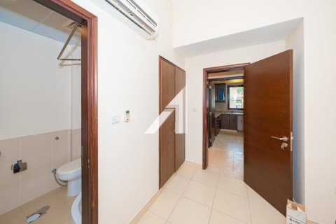 فيلا للإيجار في دبي، الإمارات العربية المتحدة 3 غرفة نوم ، 236 متر مربع ، رقم 681147 - صورة 11