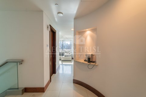 Apartament de vânzare în World Trade Center, Dubai, EAU 1 dormitor, 135 mp.  №649364 - poză 3
