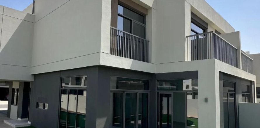Villa itt: Dubai, EAE, 4 hálószoba, 335.1 m², azonosító: 763071