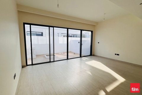 Townhouse in Dubai, UAE 4 bedrooms, 144 sq.m. № 707984 - photo 2