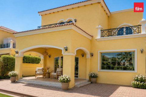 Vilă în Jumeirah Park, Dubai, EAU 4 dormitoare, 762.3 mp.  №751184