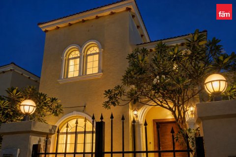 Jumeirah Park、Dubai、UAE にあるヴィラの賃貸物件 4ベッドルーム、762.3 m2、No751184 - 写真 17