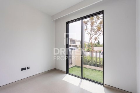 Villa til leje i Tilal Al Ghaf, Dubai, UAE 4 soveværelser, 418.71 kvm № 746236 - foto 5