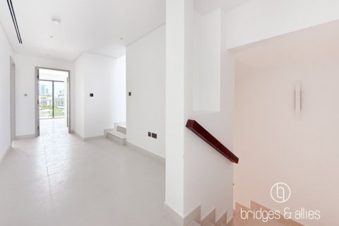 Vilă de închiriat în Dubai, EAU 4 dormitoare, 316.9 mp.  №629729 - poză 21