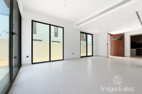 Vilă de închiriat în Dubai, EAU 4 dormitoare, 316.9 mp.  №629729 - poză 2