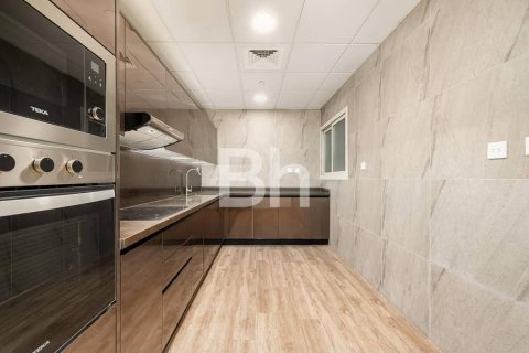 Appartamento in affitto a Dubai Marina, Dubai, EAU 4 camere da letto, 228 mq. № 643430 - foto 4