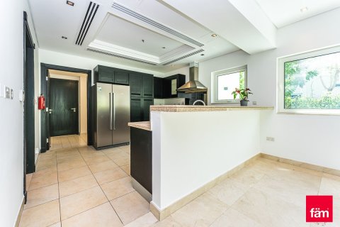 Villa en alquiler en Al Furjan, Dubai, EAU 4 dormitorios, 644.5 m2 № 715107 - foto 8