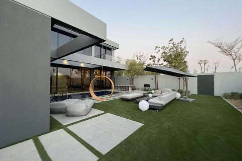 Propriedade comercial para venda em Tilal City, Sharjah, EAU 509 m2 № 666192 - foto 1