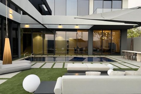 Propriedade comercial para venda em Tilal City, Sharjah, EAU 509 m2 № 666192 - foto 3