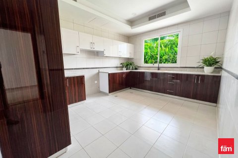 Villa in Dubai, UAE 6 bedrooms, 708.6 sq.m. № 714012 - photo 19
