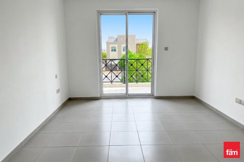 Villa in Dubai, UAE 6 bedrooms, 708.6 sq.m. № 714012 - photo 2