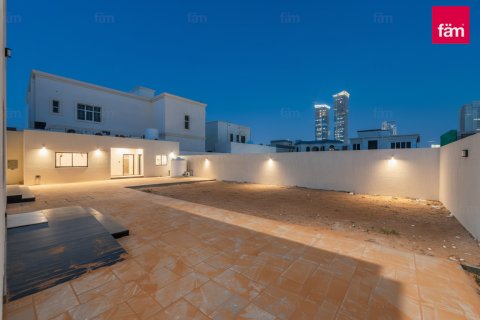 Villa in Al Barsha, Dubai, UAE 5 bedrooms, 884.3 sq.m. № 714013 - photo 20