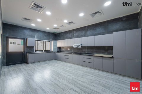 Villa in Al Barsha, Dubai, UAE 5 bedrooms, 884.3 sq.m. № 714013 - photo 3
