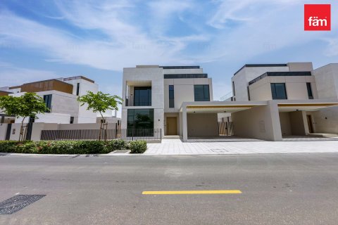 Villa in Dubai, VAE: 4 Schlafzimmer, 525.5 m2 Nr. 714010
