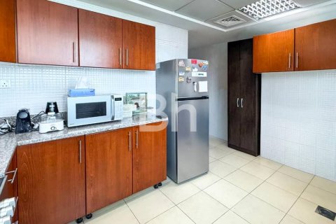 Apartemen di Jumeirah Lake Towers, Dubai, UEA 2 kamar tidur, 184 m2 nomor 643139 - foto 10