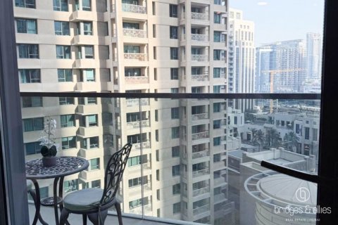 Apartemen di Downtown Dubai (Downtown Burj Dubai), UEA 1 kamar tidur, 66.9 m2 nomor 629707 - foto 1
