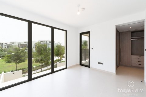 Vilë në Dubai, Emiratet e Bashkuara Arabe 4 dhoma gjumi, 316 m2. № 629703 - Foto 8