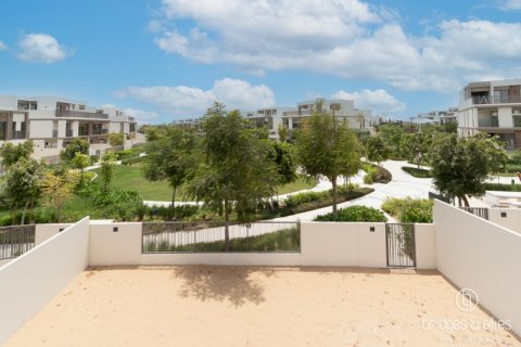 Vilë në Dubai, Emiratet e Bashkuara Arabe 4 dhoma gjumi, 316 m2. № 629703 - Foto 14