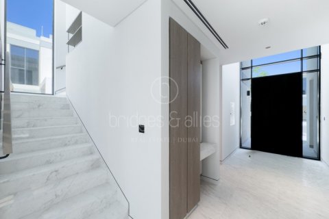 Vilë në Dubai, Emiratet e Bashkuara Arabe 5 dhoma gjumi, 415.9 m2. № 629706 - Foto 6