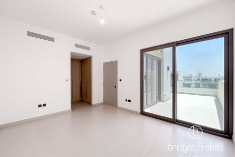 Vilă de închiriat în Dubai, EAU 4 dormitoare, 316.9 mp.  №629708 - poză 8