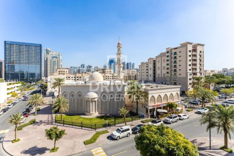 Lägenhet uthyres i The Views, Dubai, UAE 2 sovrum, 150 kvm Nr. 684220 - fotografi 14