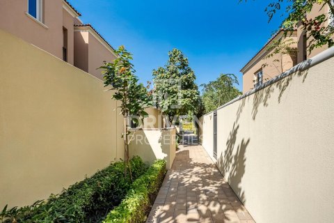 Vila v Dubai Land, Dubai, SAE 2 spálne, 158 m2 č. 684219 - Fotografia 15