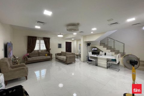 Villa itt: Dubai, EAE, 5 hálószoba, 219.2 m², azonosító: 711425 - fénykép 2
