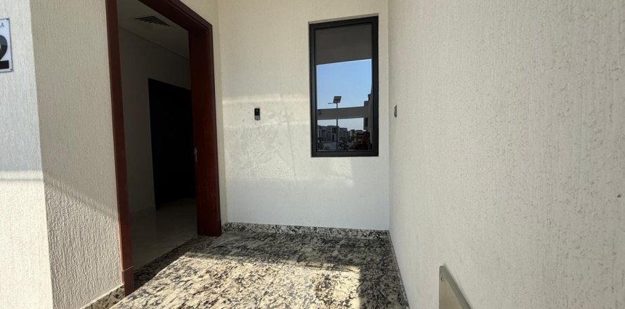 Al Furjan, Dubai, BAE’de villa 5 yatak odası, 222 m&sup2; No 712267