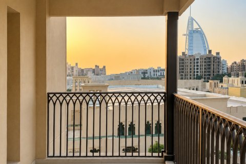 Appartement te huur in Umm Suqeim, Dubai, VAE 2 slaapkamers, 148.7 vr.m., nr 754399 - foto 2