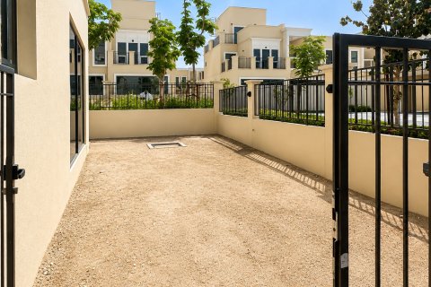 Damac Lagoons, Dubai, BAE’de kiralık sıra ev 5 yatak odası, 313.73 m&sup2; No 754403 - fotoğraf 9