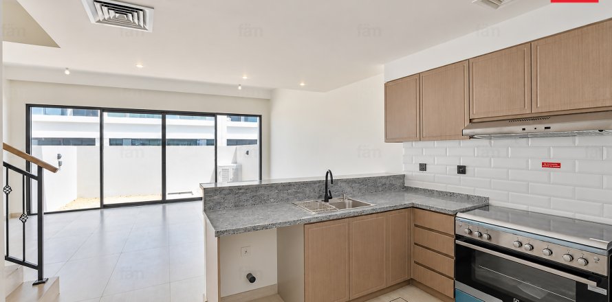 Kuća u nizu u gradu Dubai, UAE 4 spavaće sobe, 144 m2 Br. 763036