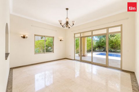 Vila v Jumeirah Islands, Dubai, SAE 4 ložnice, 1001.4 m² Č.: 763039