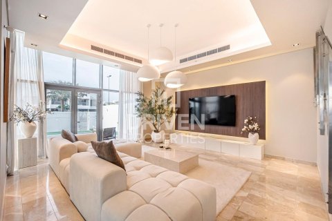 Villa Jebel Ali, Dubaijā, AAE 4 istabas, 476.78 m2 Nr. 741636 - attēls 3