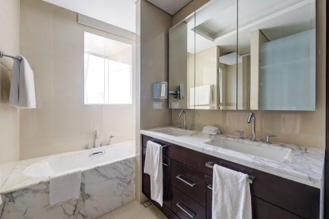 Apartament në Downtown Dubai (Downtown Burj Dubai), Emiratet e Bashkuara Arabe 3 dhoma gjumi, 172 m2. № 703212 - Foto 10