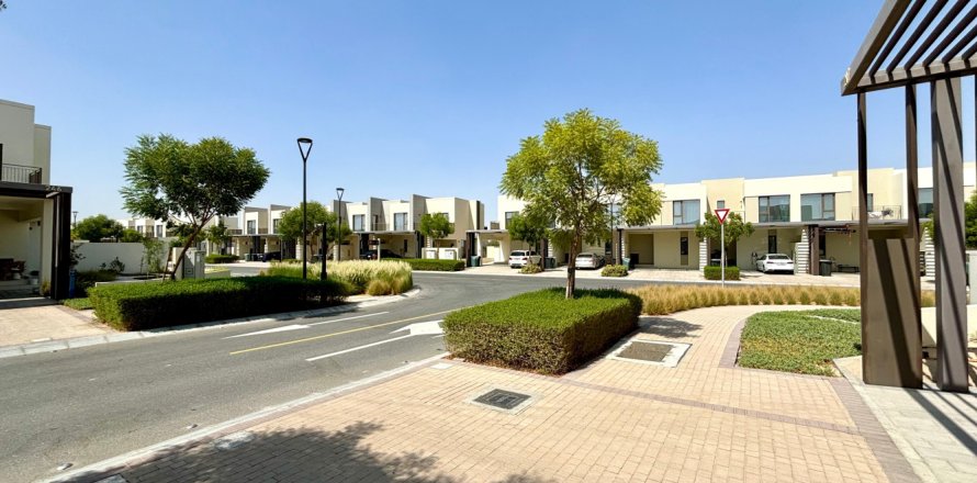 Таунхаус в Dubai South (Dubai World Central), Дубай, ОАЕ 4 спальні, 350м2 № 677494