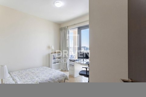 Apartmen di The Views, Dubai, UAE 2 bilik tidur, 131.46 meter persegi № 746987 - foto 10